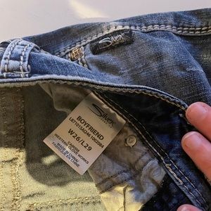 Womens silver jeans size 26. Like new